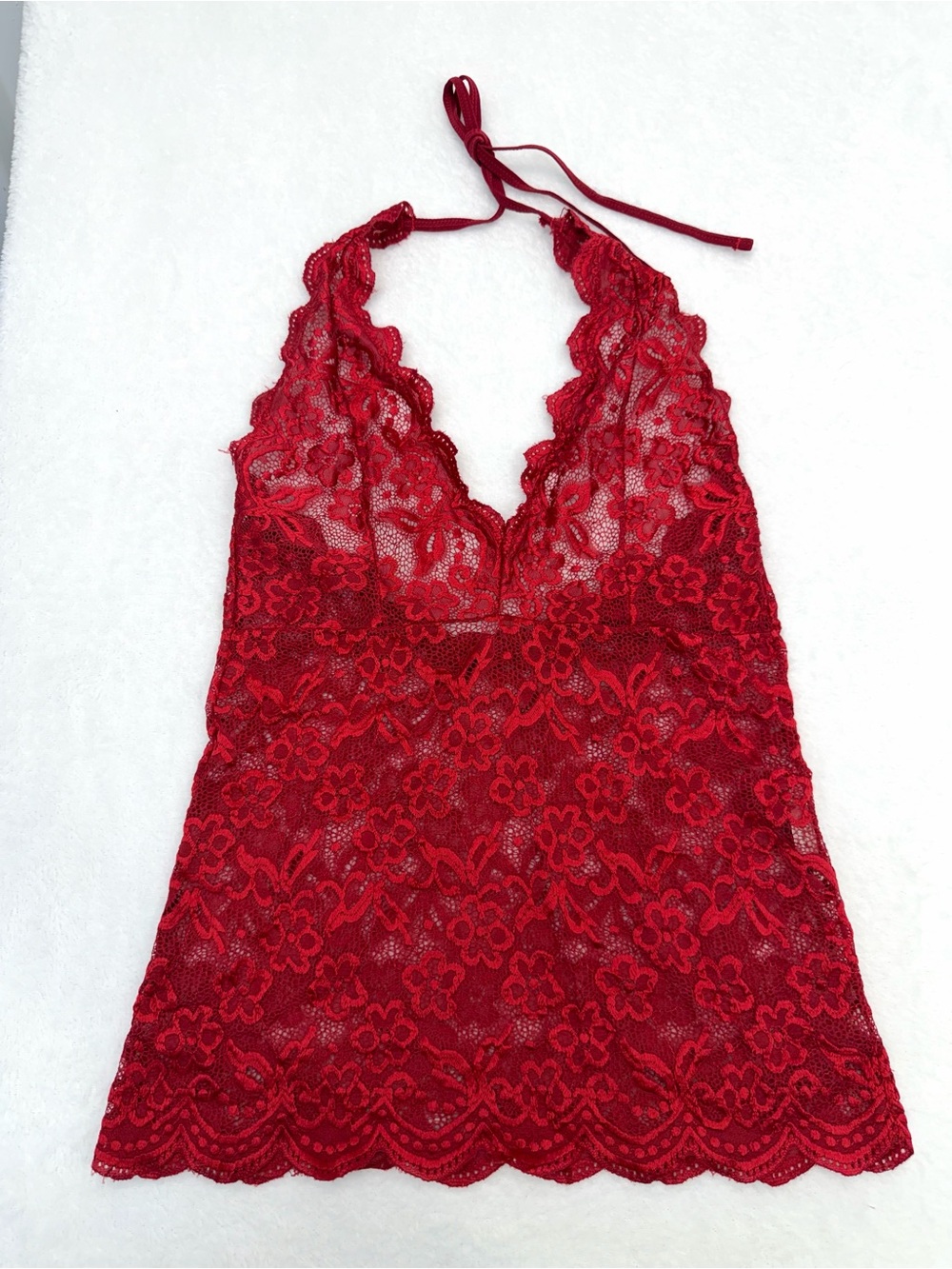 Red Floral Lace Halter Cami Top Size M Sheer Plunge Neck Y2K Coquette Camisole
